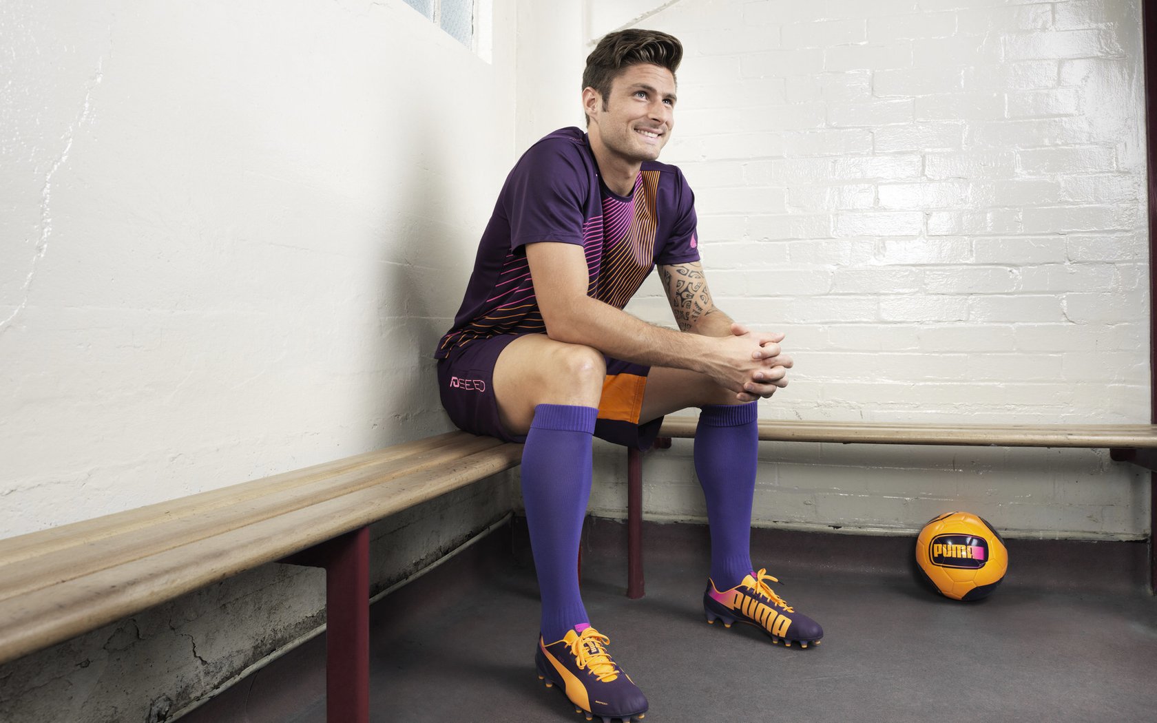 归化球员助力中国足球崛起 多元化阵容开启新篇章|非凡体育